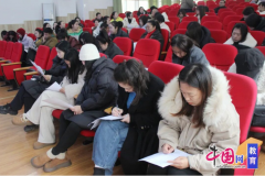 家校联袂共建食物平安防地峨眉二小召开炊事委